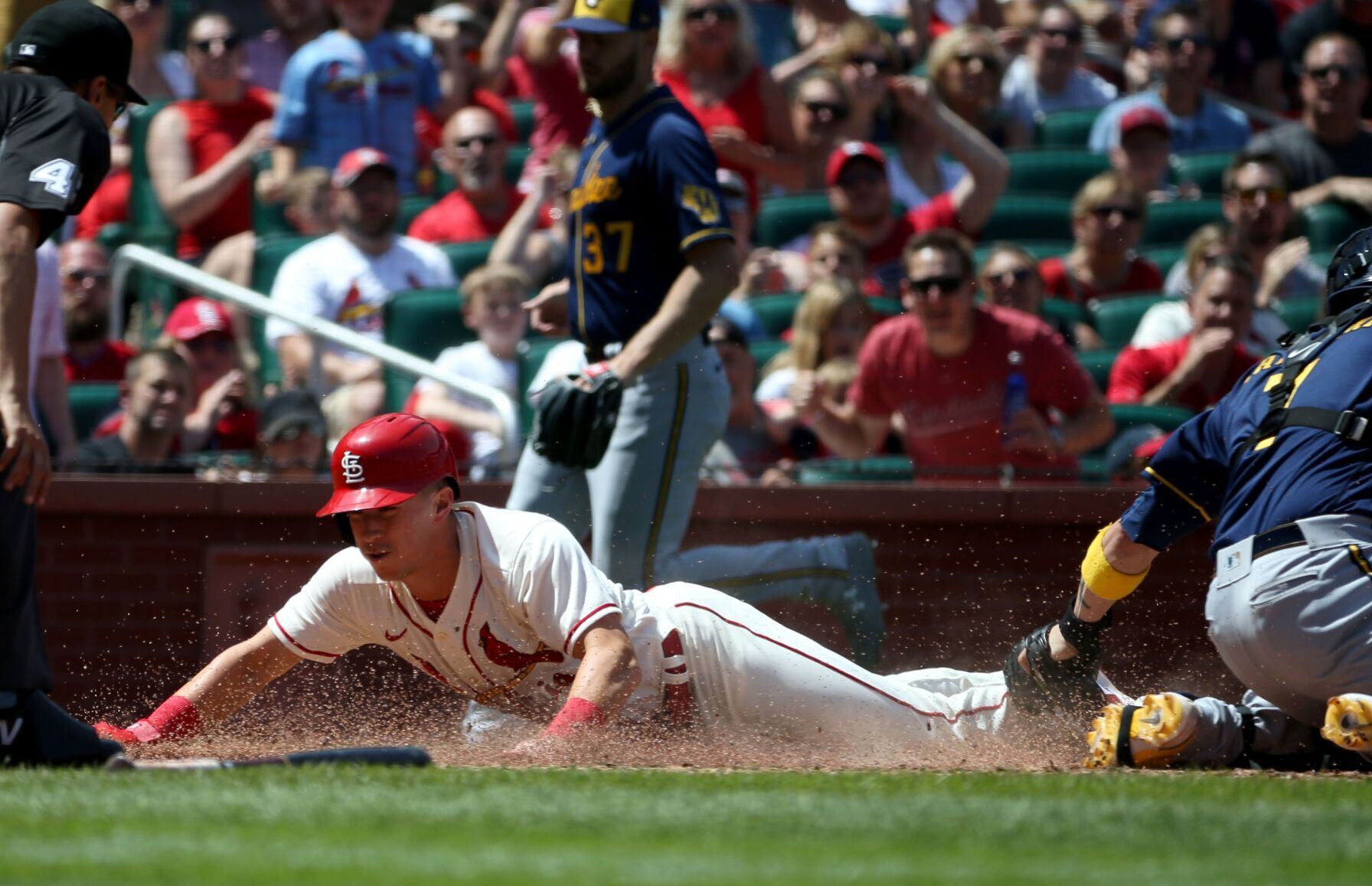 St. Louis Cardinals V Milwaukee